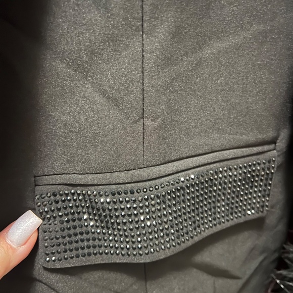 Embellished Feather Suit Set - Picture 6 of 13